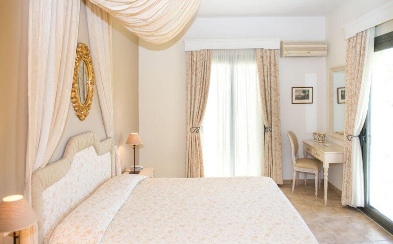 Coco Palm Beach Villas Циливи Екстериор снимка