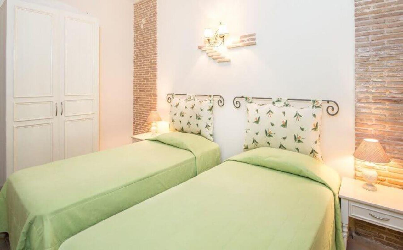 Coco Palm Beach Villas Циливи Екстериор снимка